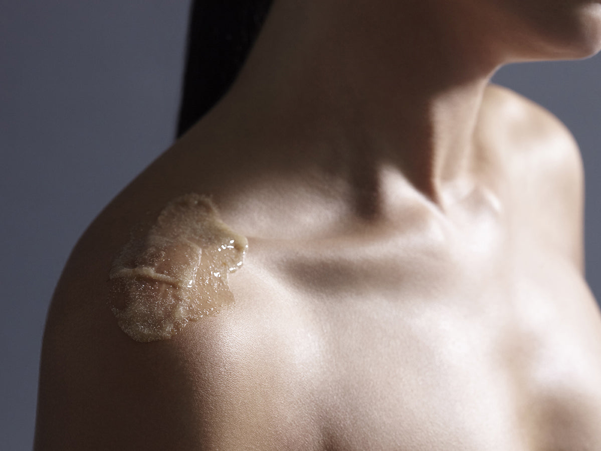 Mastering the Art of Exfoliation: How to Use a Body Scrub